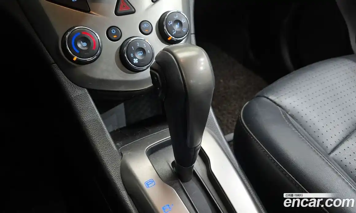 Chevrolet Aveo 2015 1.4 Автомат в Москве № 314886, фото 19