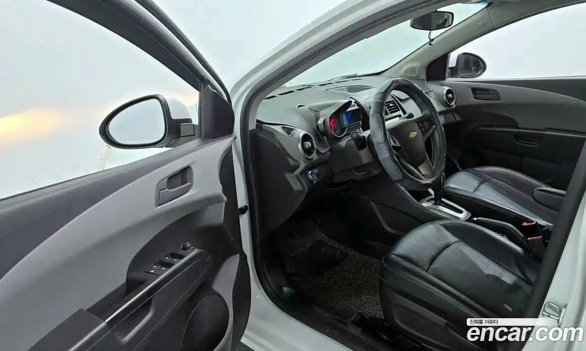 Chevrolet Aveo 2015 1.4 Автомат в Москве № 314886, фото 6