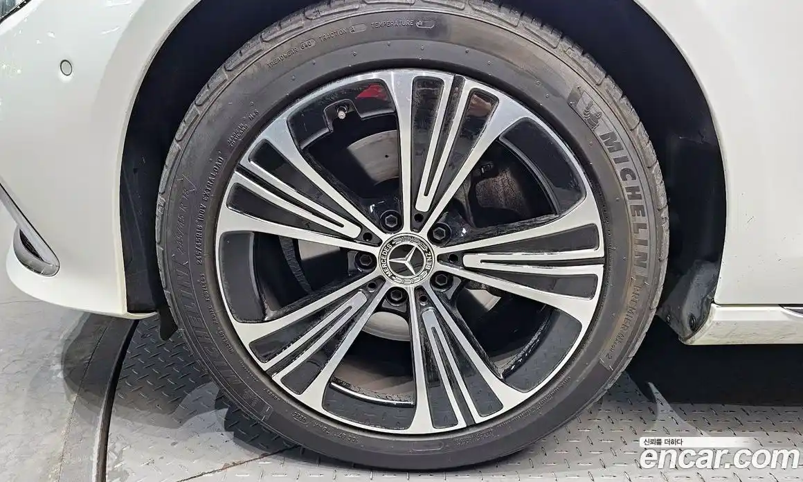 Mercedes-Benz E-Class 2023 1.9 Автомат в Москве № 370075, фото 5