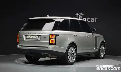 Land Rover Range-Rover 2018 4.4 Автомат в Москве № 374948, миниатюра 2