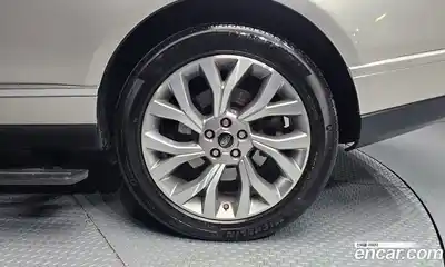 Land Rover Range-Rover 2018 4.4 Автомат в Москве № 374948, миниатюра 5