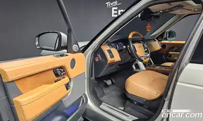 Land Rover Range-Rover 2018 4.4 Автомат в Москве № 374948, миниатюра 10