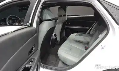 Hyundai Avante 2025 1.6 Автомат в Москве № 381666, миниатюра 11