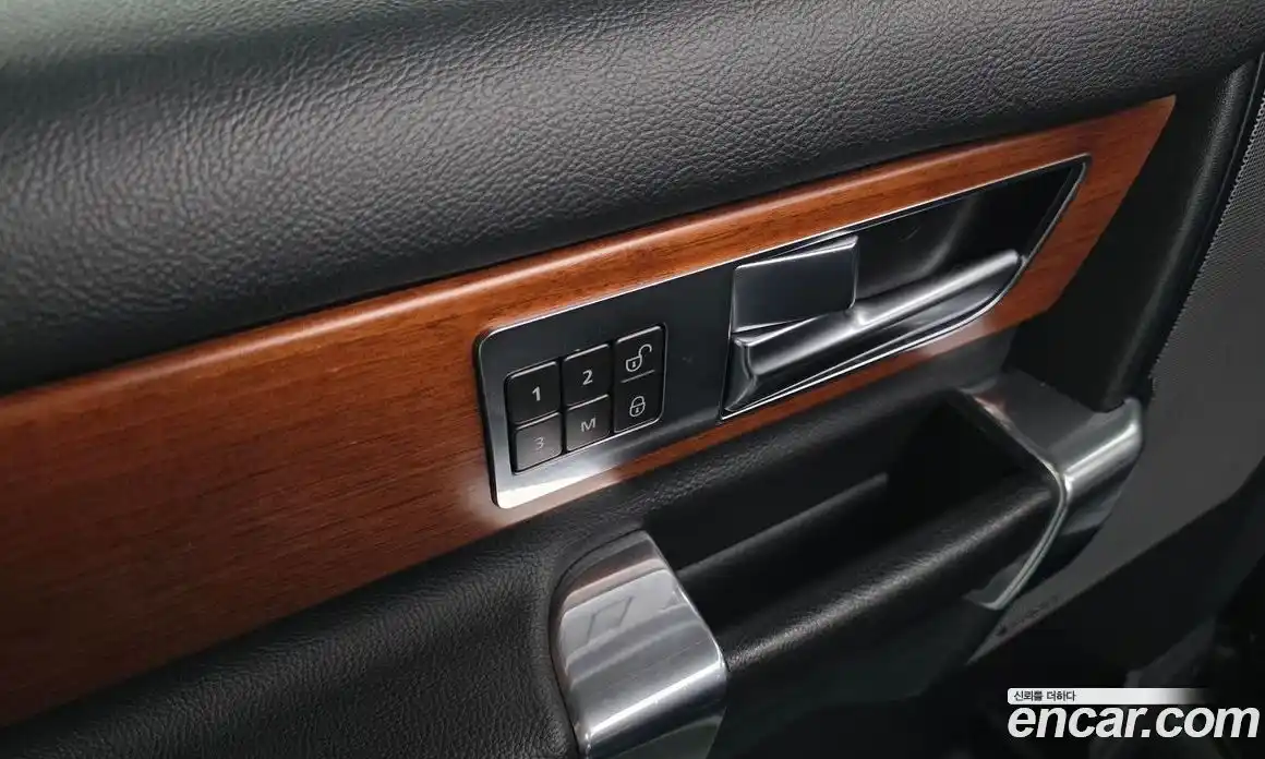 Land Rover Discovery 2013 3.0 Автомат в Москве № 392519, фото 17