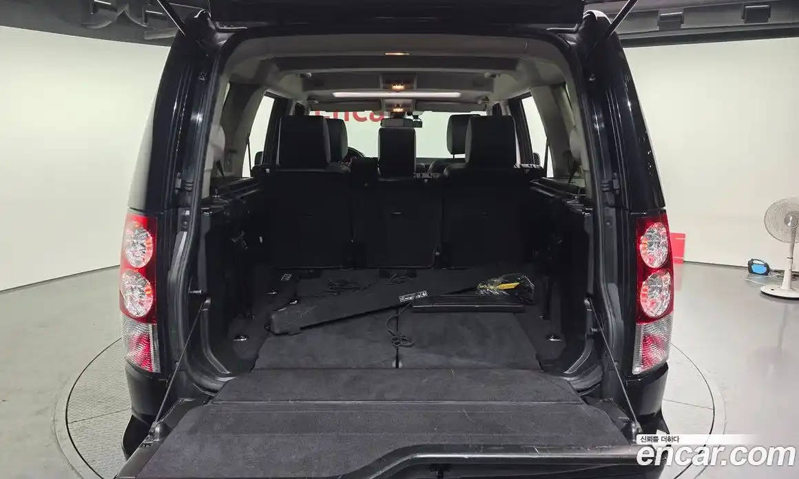 Land Rover Discovery 2013 3.0 Автомат в Москве № 392519, фото 20