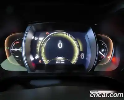 Renault QM6 2022 2.0 Автомат в Москве № 424096, миниатюра 8