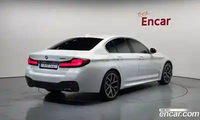 BMW 5-Series 2022 2.0 Автомат в Москве № 425511, миниатюра 2