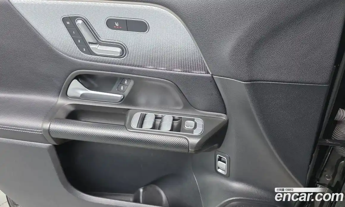 Mercedes-Benz GLB-Class 2021 1.9 Автомат в Москве № 427647, фото 13