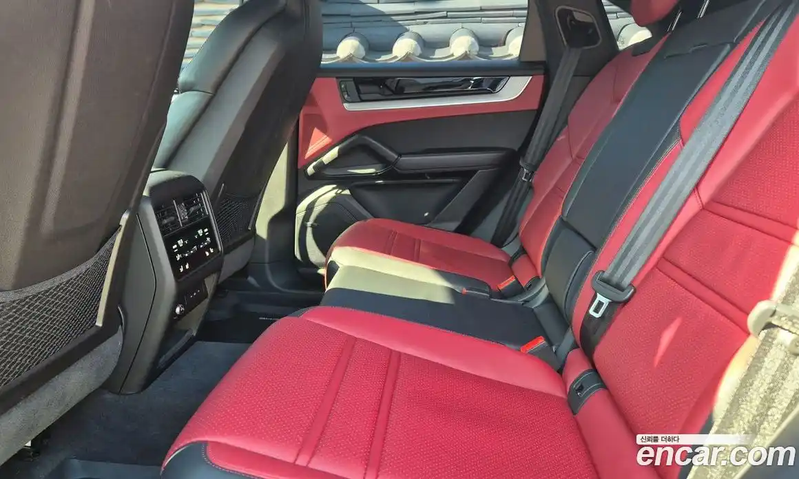 Porsche Cayenne 2025 3.0 Автомат в Москве № 430443, фото 13