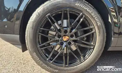 Porsche Cayenne 2025 3.0 Автомат в Москве № 430443, миниатюра 5