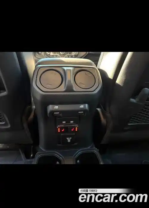 Jeep Gladiator 2022 3.6 Автомат в Москве № 432763, фото 5