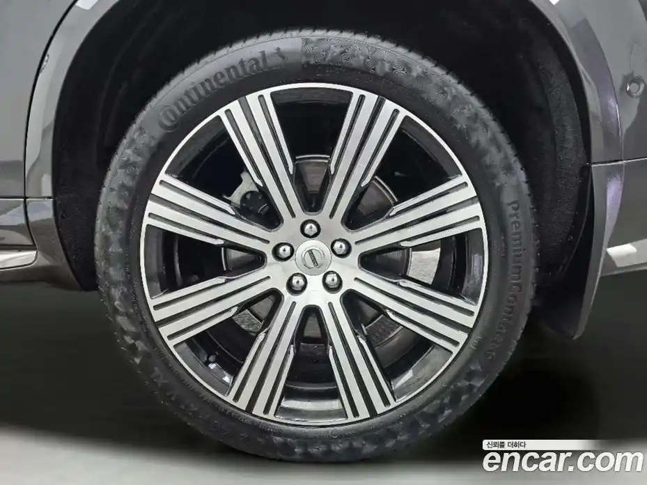 Volvo XC90 2024 2.0 Автомат в Москве № 470082, фото 5