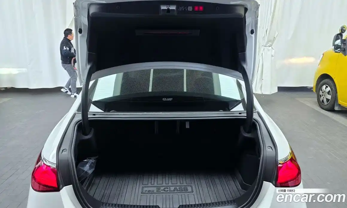 Mercedes-Benz E-Class 2025 2.0 Автомат в Москве № 493845, фото 20