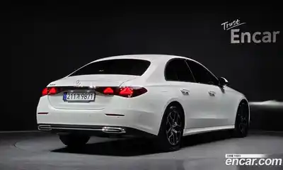 Mercedes-Benz E-Class 2025 2.0 Автомат в Москве № 493845, миниатюра 2