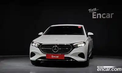 Mercedes-Benz E-Class 2025 2.0 Автомат в Москве № 493845, миниатюра 3