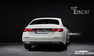 Mercedes-Benz E-Class 2025 2.0 Автомат в Москве № 493845, миниатюра 4