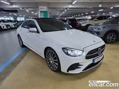 Mercedes-Benz E-Class 2022 2.0 Автомат в Москве № 494688, миниатюра 2