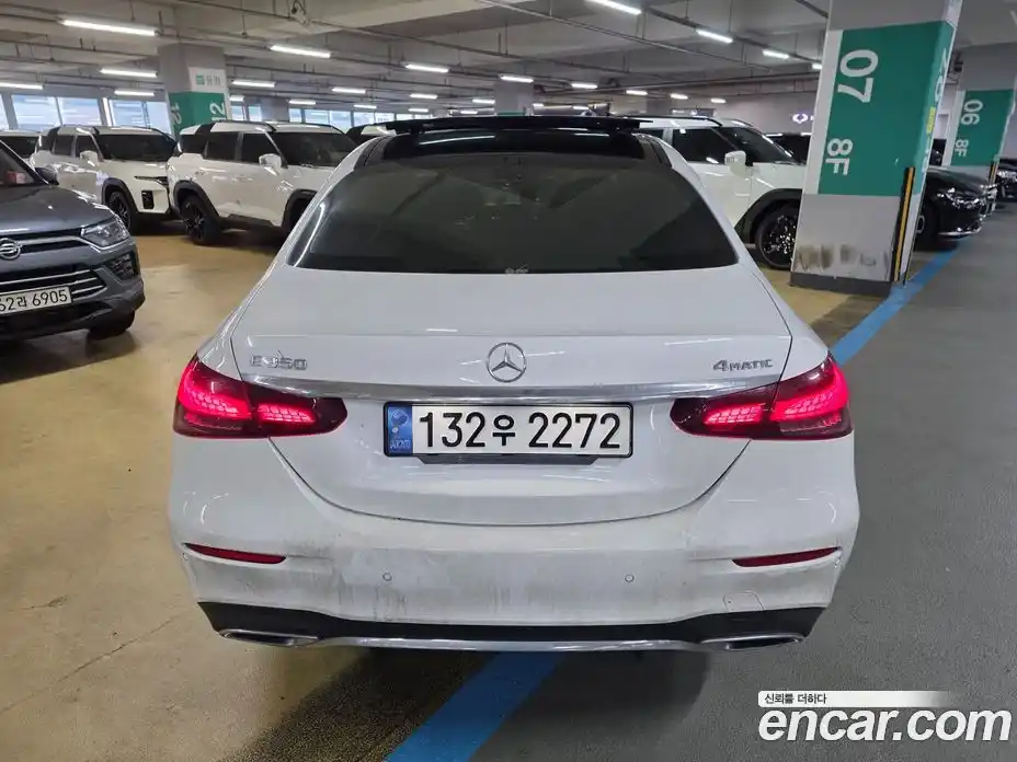Mercedes-Benz E-Class 2022 2.0 Автомат в Москве № 494688, фото 4