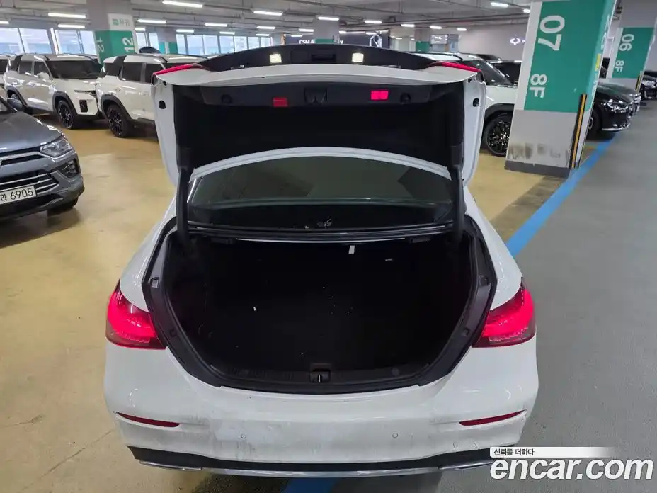 Mercedes-Benz E-Class 2022 2.0 Автомат в Москве № 494688, фото 5