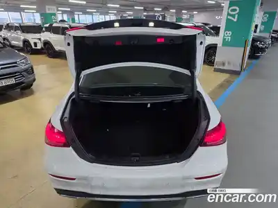 Mercedes-Benz E-Class 2022 2.0 Автомат в Москве № 494688, миниатюра 5