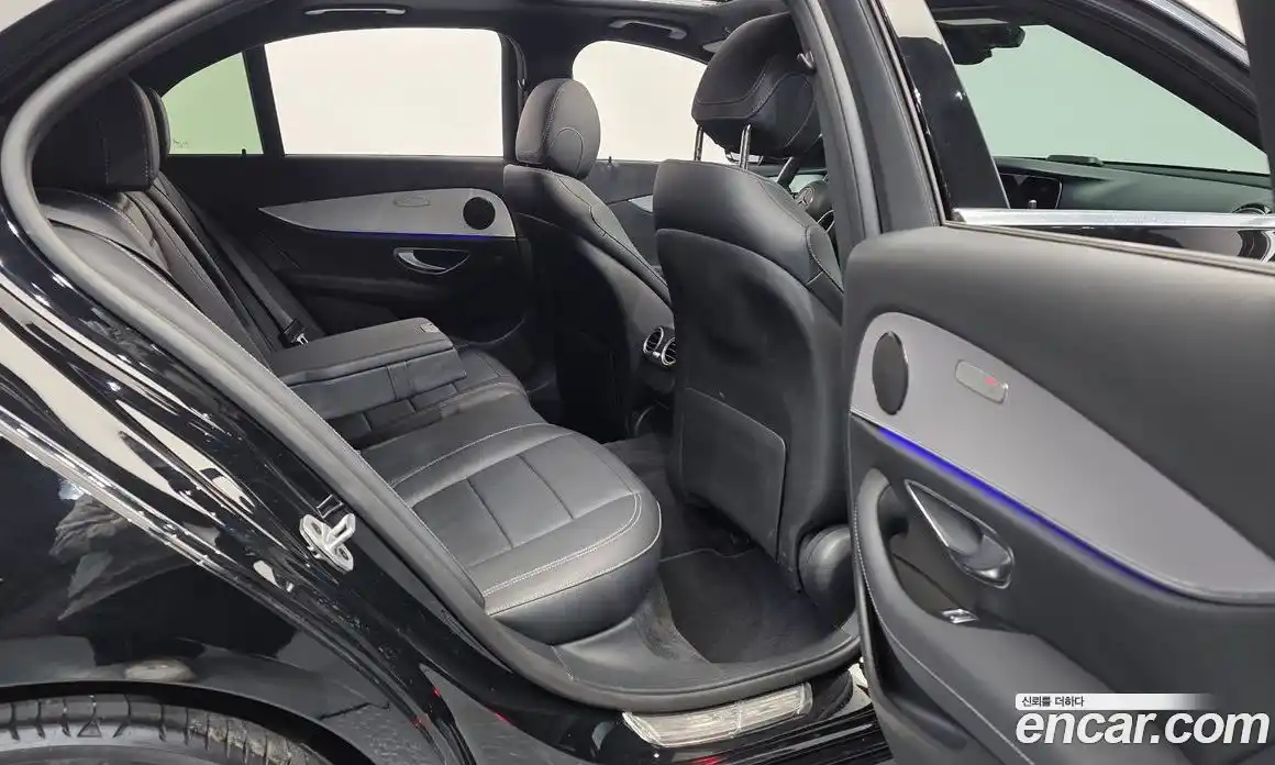 Mercedes-Benz E-Class 2021 2.0 Автомат в Москве № 494904, фото 12