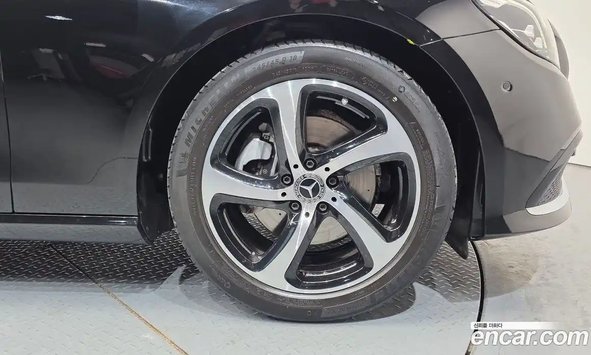 Mercedes-Benz E-Class 2021 2.0 Автомат в Москве № 494904, фото 5