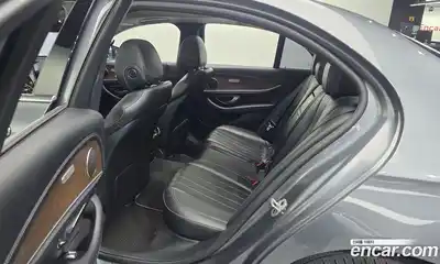 Mercedes-Benz E-Class 2019 1.9 Автомат в Москве № 495457, миниатюра 11