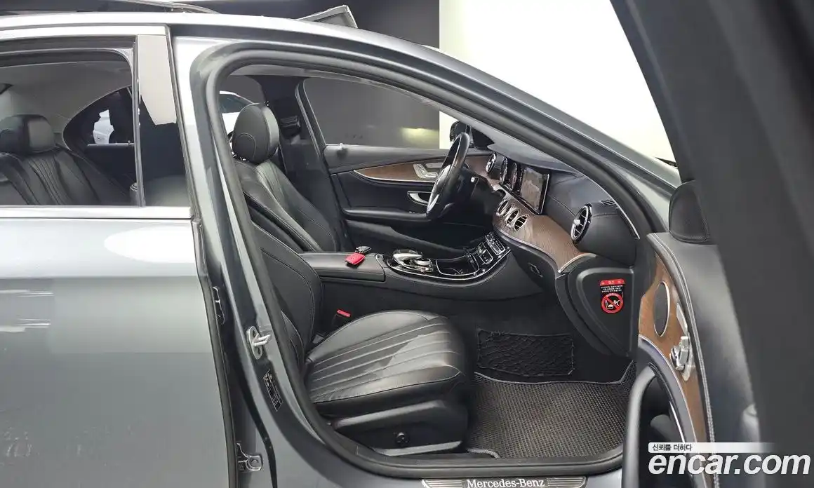 Mercedes-Benz E-Class 2019 1.9 Автомат в Москве № 495457, фото 12