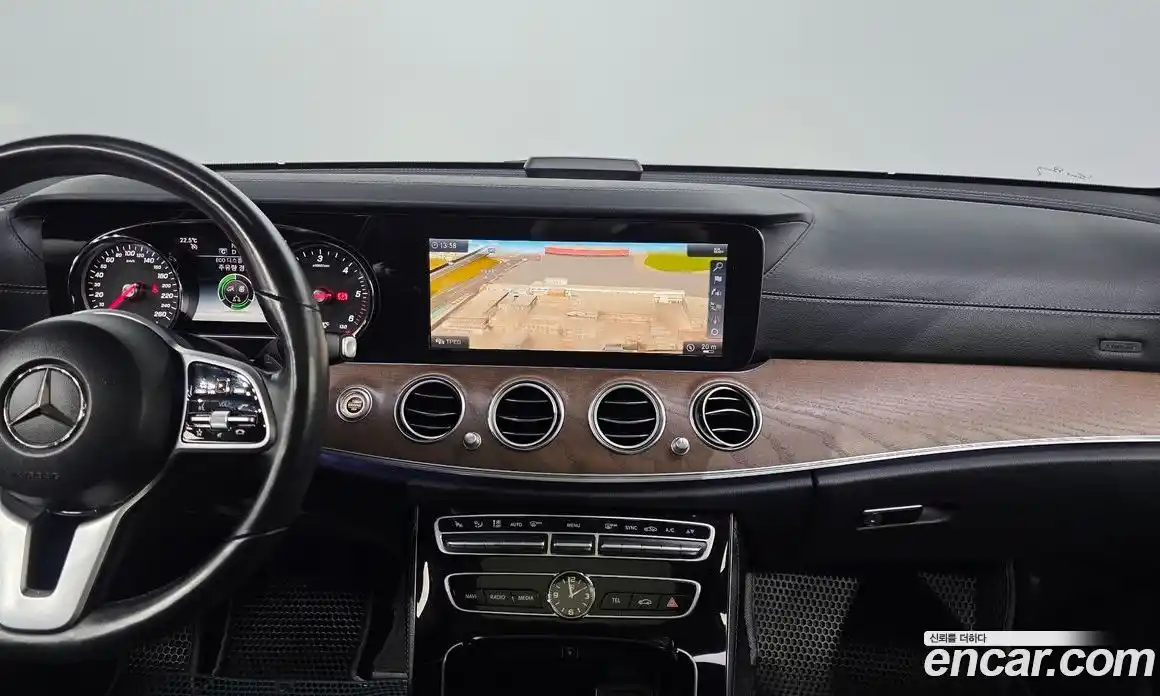 Mercedes-Benz E-Class 2019 1.9 Автомат в Москве № 495457, фото 16