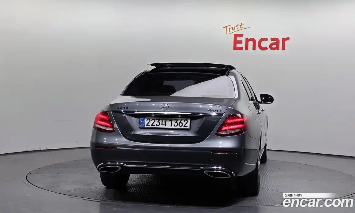 Mercedes-Benz E-Class 2019 1.9 Автомат в Москве № 495457, фото 4