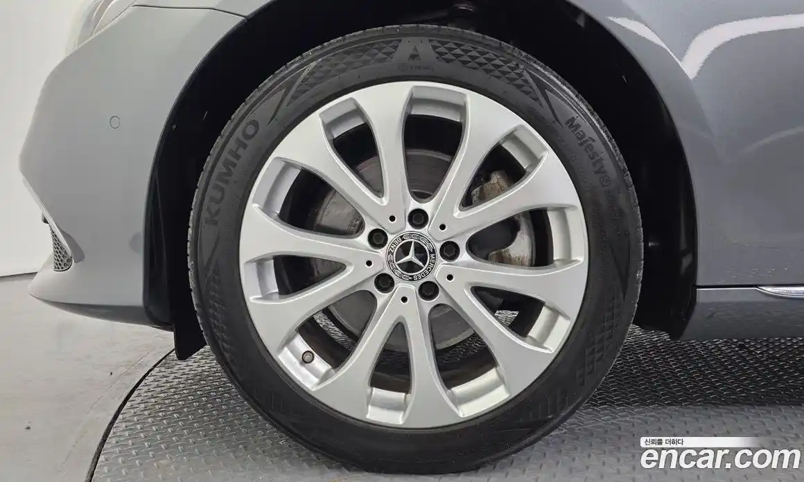 Mercedes-Benz E-Class 2019 1.9 Автомат в Москве № 495457, фото 5