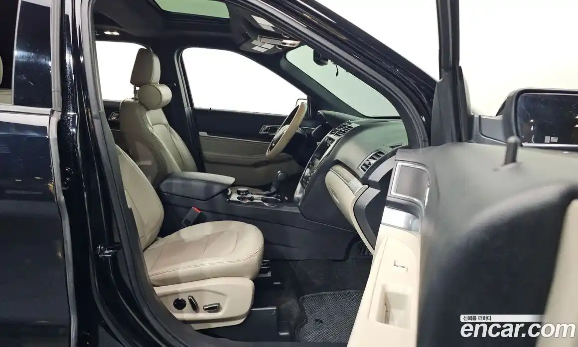 Ford Explorer 2018 2.3 Автомат в Москве № 495709, фото 11