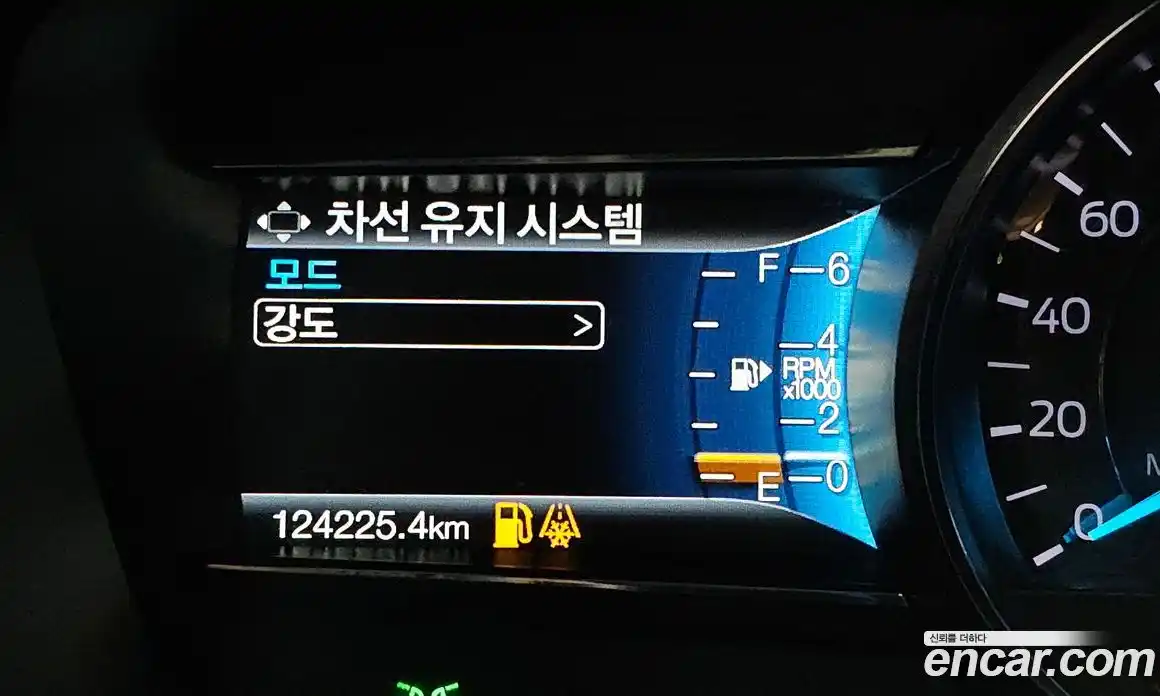 Ford Explorer 2018 2.3 Автомат в Москве № 495709, фото 17