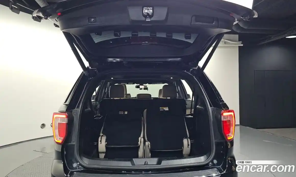 Ford Explorer 2018 2.3 Автомат в Москве № 495709, фото 20