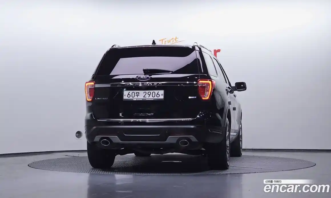 Ford Explorer 2018 2.3 Автомат в Москве № 495709, фото 4