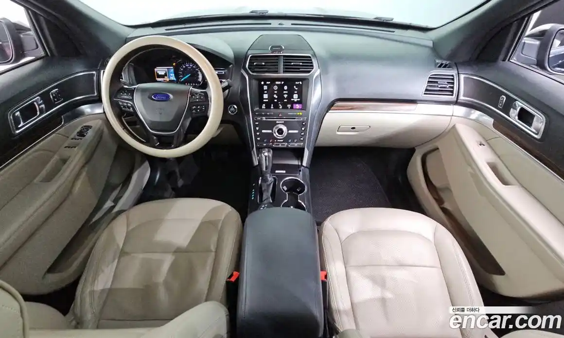 Ford Explorer 2018 2.3 Автомат в Москве № 495709, фото 7