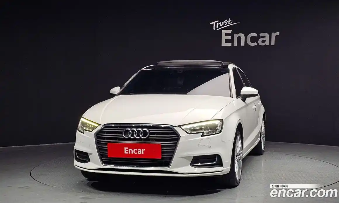 Audi A3 2018 2.0 Автомат в Москве № 496969, фото 3