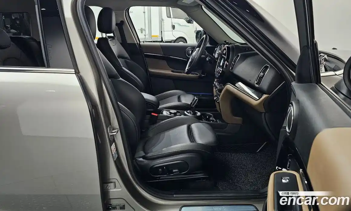 Mini Countryman 2018 2.0 Автомат в Москве № 499300, фото 11