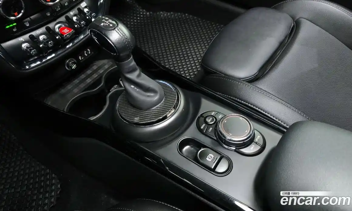 Mini Clubman 2018 1.5 Автомат в Москве № 499323, фото 9