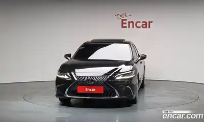 Lexus ES 2021 2.5 Автомат в Москве № 499629, миниатюра 2