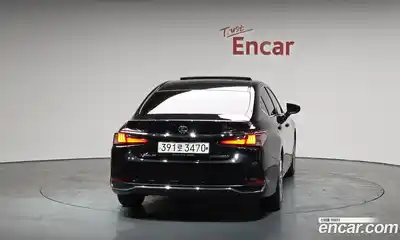 Lexus ES 2021 2.5 Автомат в Москве № 499629, миниатюра 3