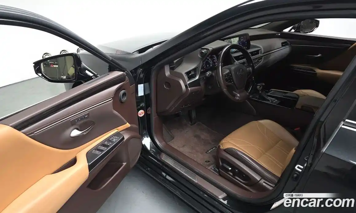 Lexus ES 2021 2.5 Автомат в Москве № 499629, фото 9