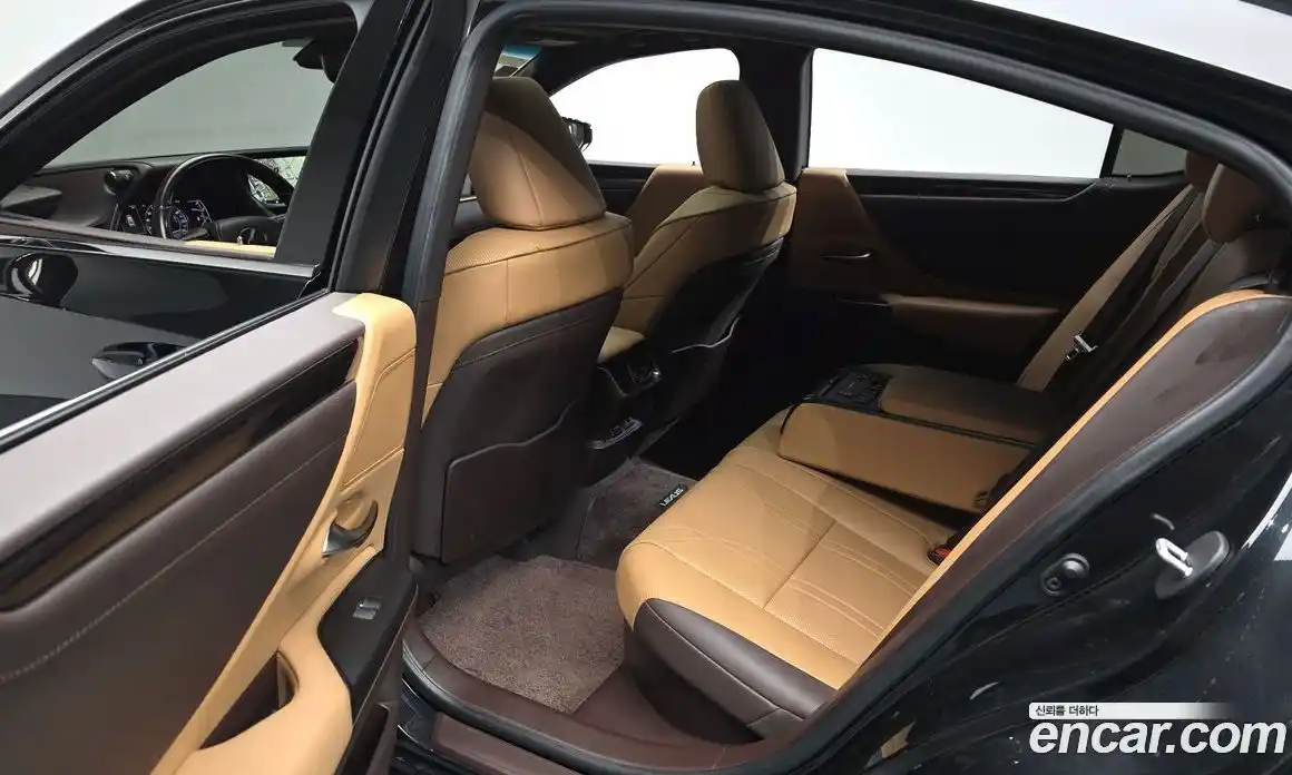 Lexus ES 2021 2.5 Автомат в Москве № 499629, фото 10