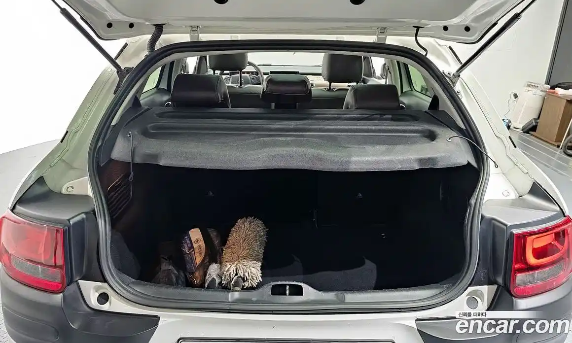 Citroen C4 Cactus 2017 1.6 Автомат в Москве № 500837, фото 20