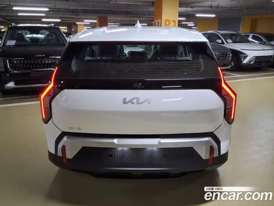 Kia EV3 2027 Автомат в Москве № 519126, фото 12