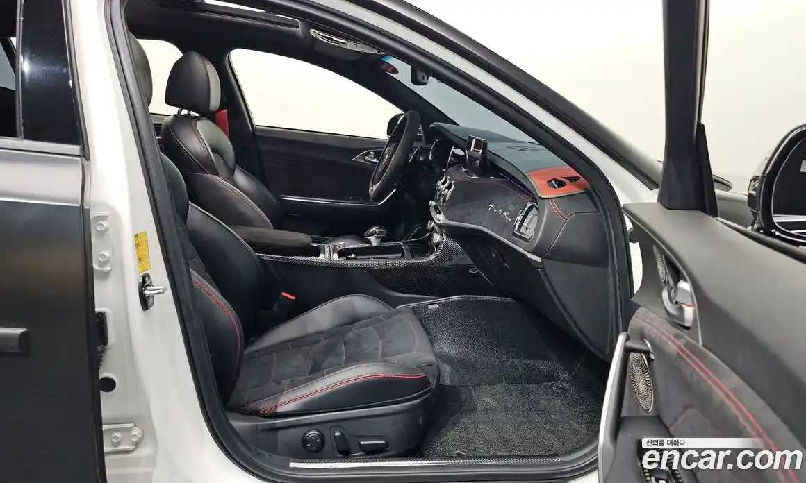 Kia Stinger 2021 3.3 Автомат в Москве № 519996, фото 11