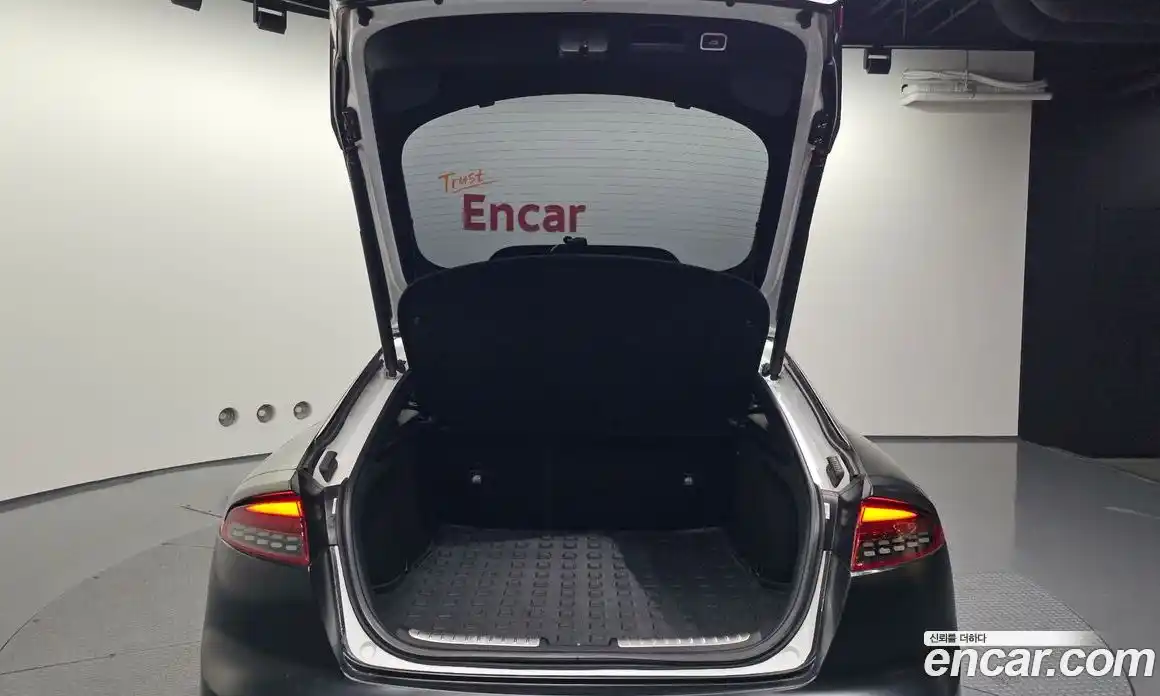 Kia Stinger 2021 3.3 Автомат в Москве № 519996, фото 20