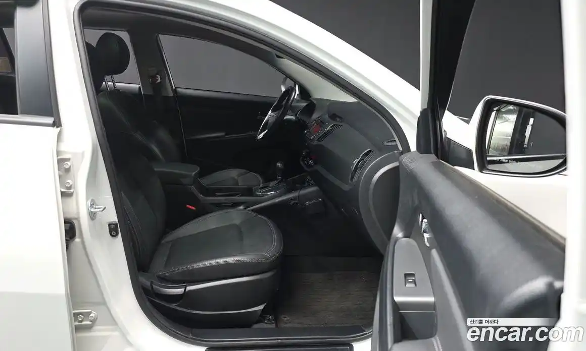 Kia Sportage 2013 2.0 Автомат в Москве № 520200, фото 11