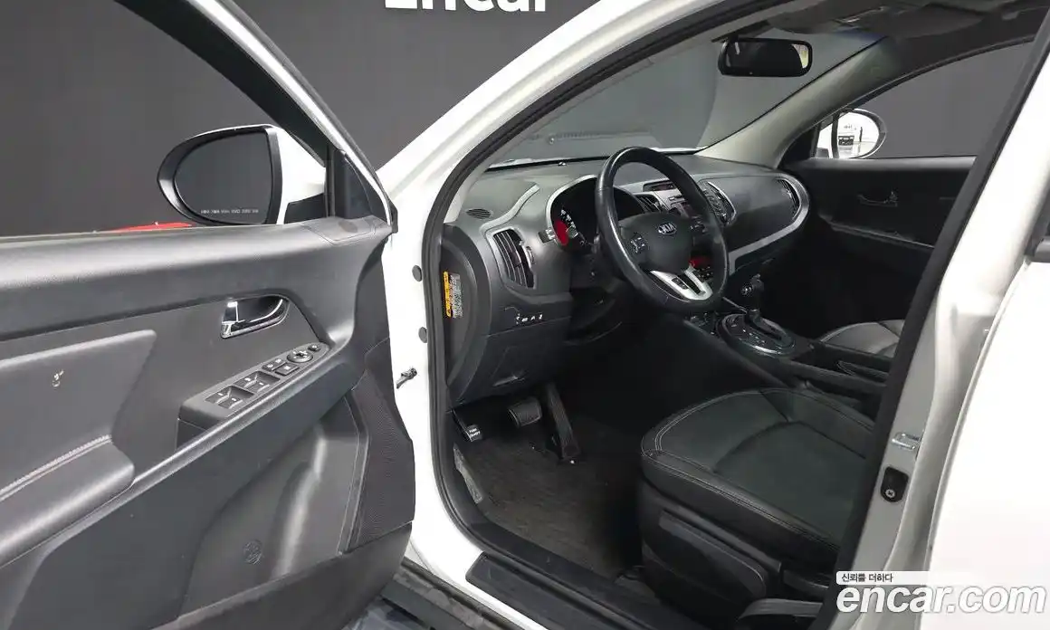 Kia Sportage 2013 2.0 Автомат в Москве № 520200, фото 10