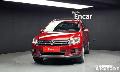 Volkswagen Tiguan 2014 2.0 Автомат в Москве № 520806, миниатюра 3